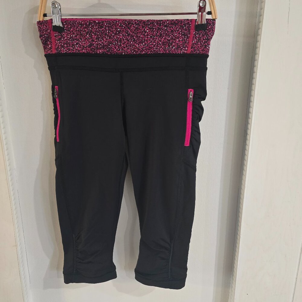 Lululemon Crop Leggings Capri Size 6 Black Pink Waistband Running Yoga